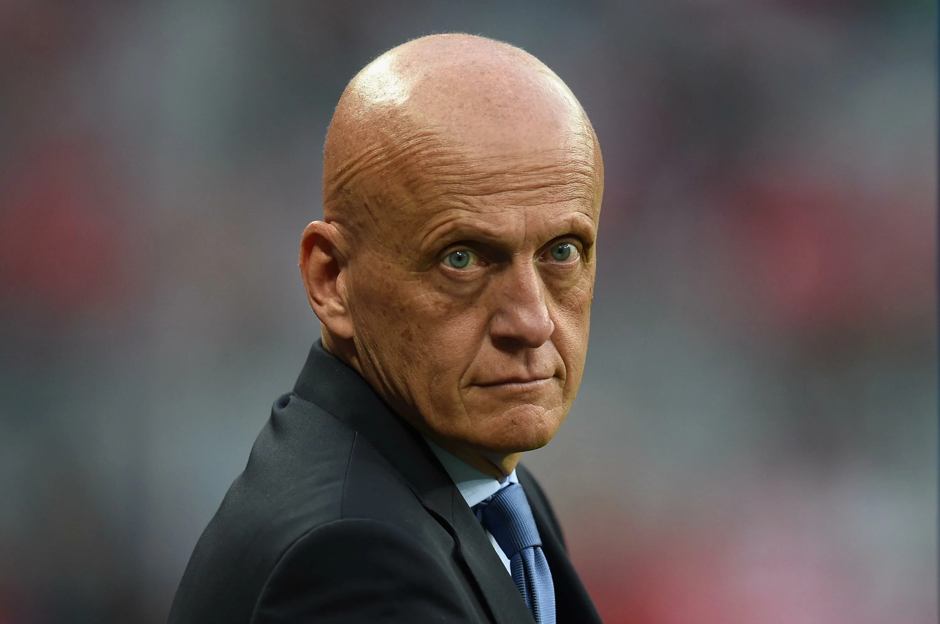 Пьерлуиджи Коллина. Рефери Коллина Пьерлуиджи. Pierluigi Collina судья. Пьерлуиджи Коллина вратарь. Пьер луиджи калина википедия