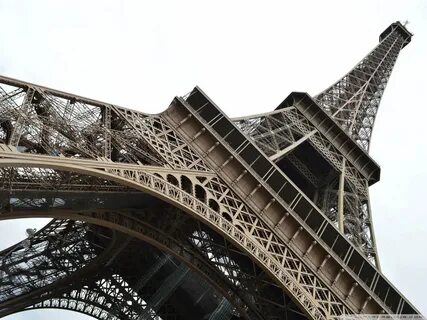 Eiffel too much