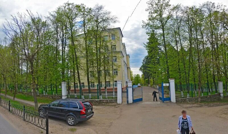 В какую школу в добром