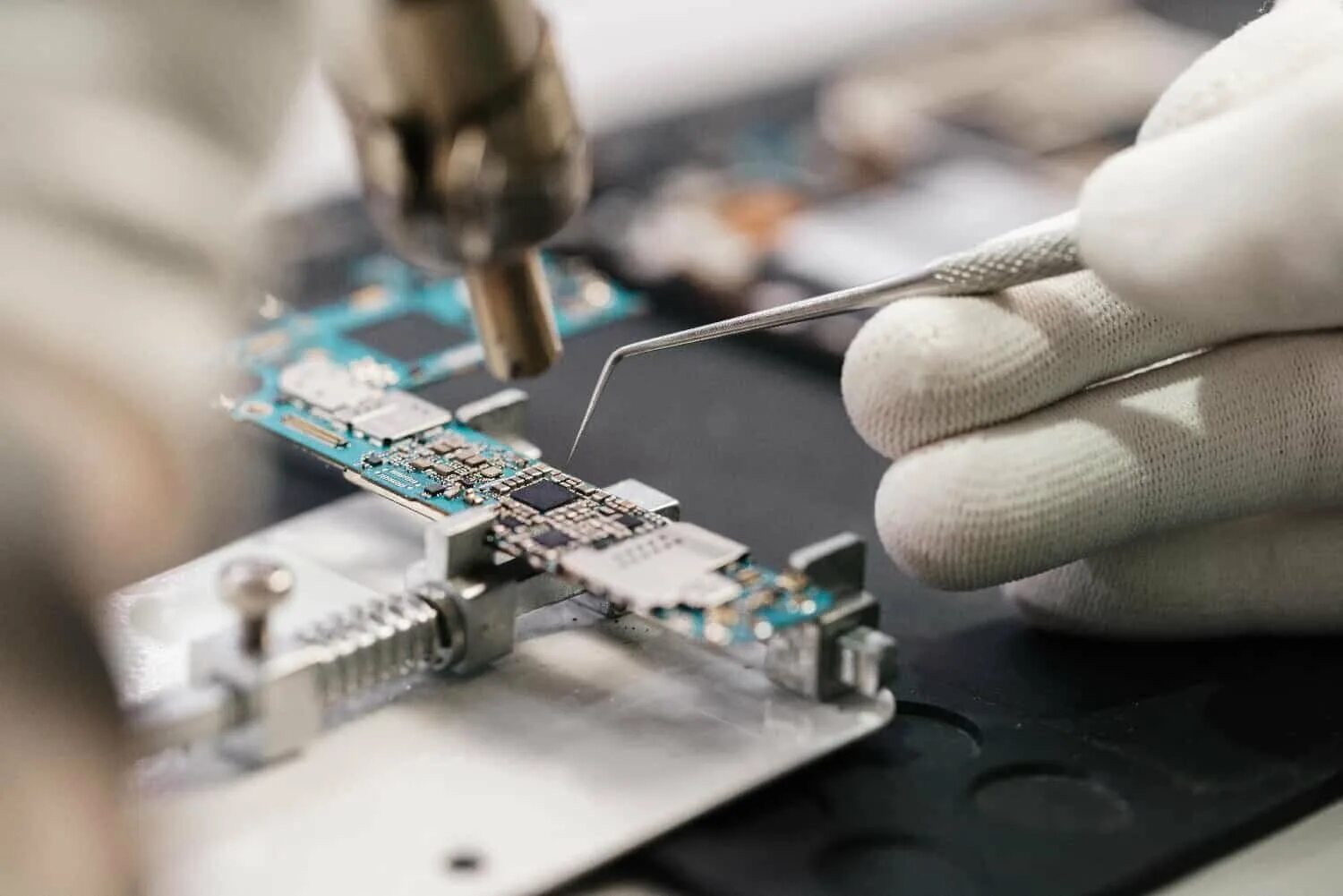 Ремонт сотовых телефонов. Починка телефонов. Mobile repairing. Пайка телефонов. Телефон пайка.