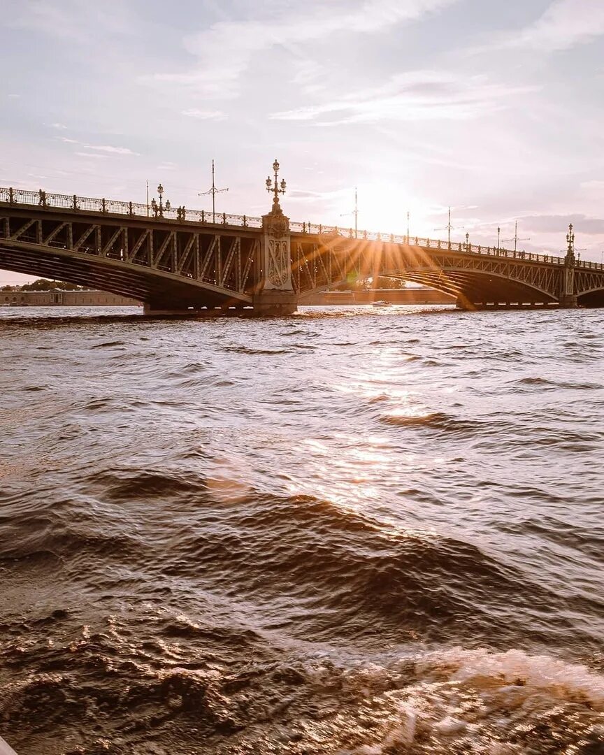 История реки невы. Река Нева в Санкт-Петербурге. Река Нева перспектива. Питер Нева сейчас. Питер Нева утро.