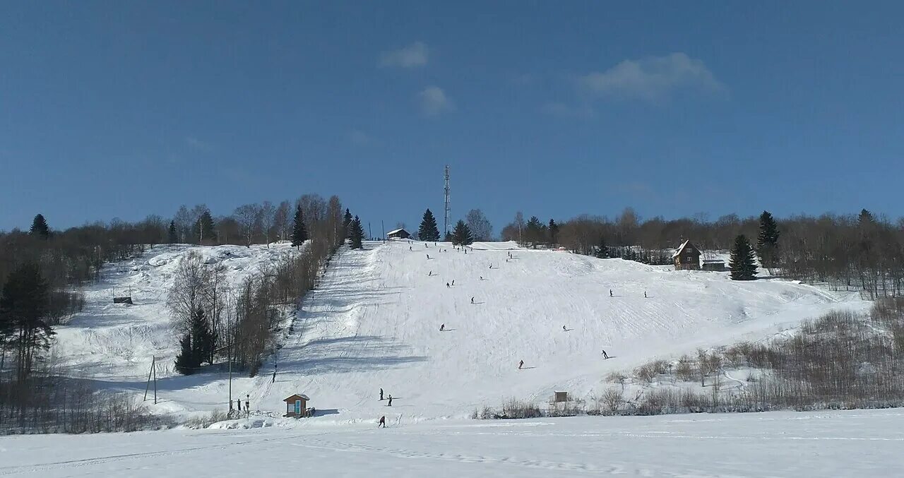 Егоза горнолыжный курорт. Горнолыжка жебреи. Жебреи горнолыжный курорт пермь. Губаха пермский край горы. Спасская губа карелия горнолыжный курорт.