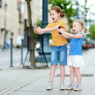 My little sister plays