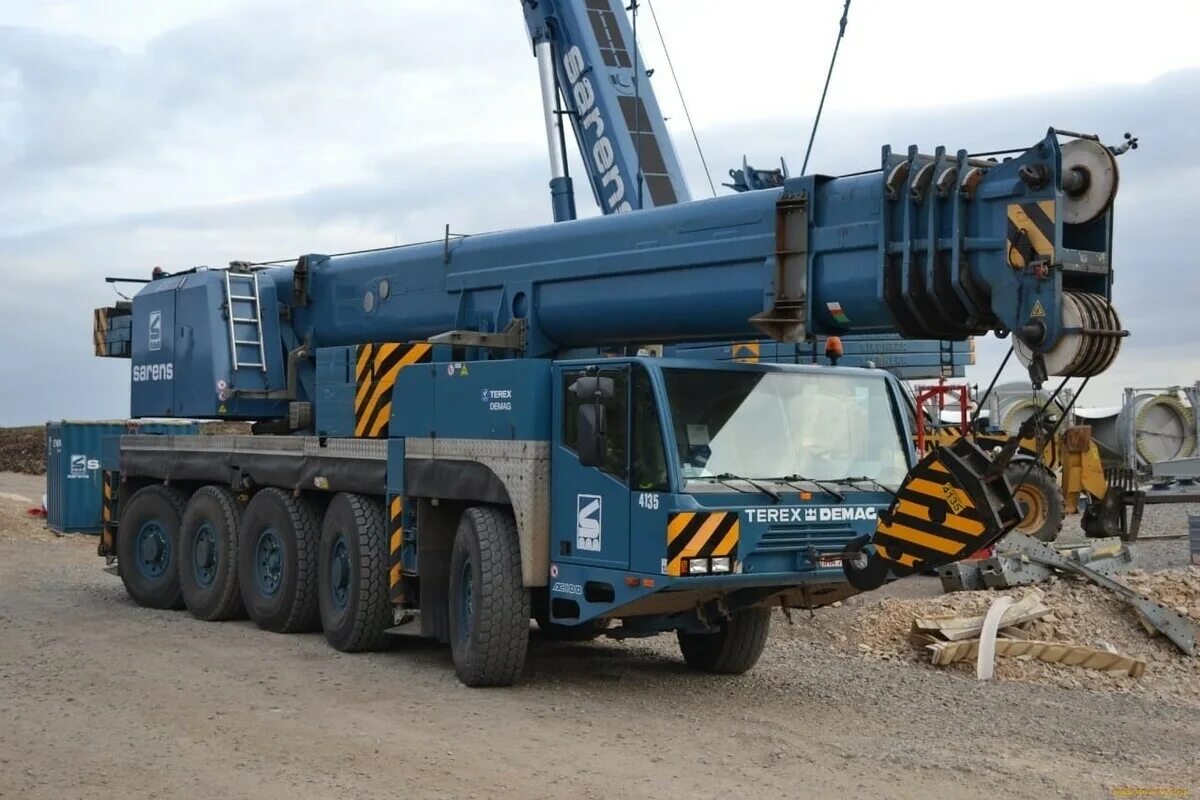 1. Liebherr ltm 1130. Кран стрела 30 метров. Кран на тонник. Кран на тонник.