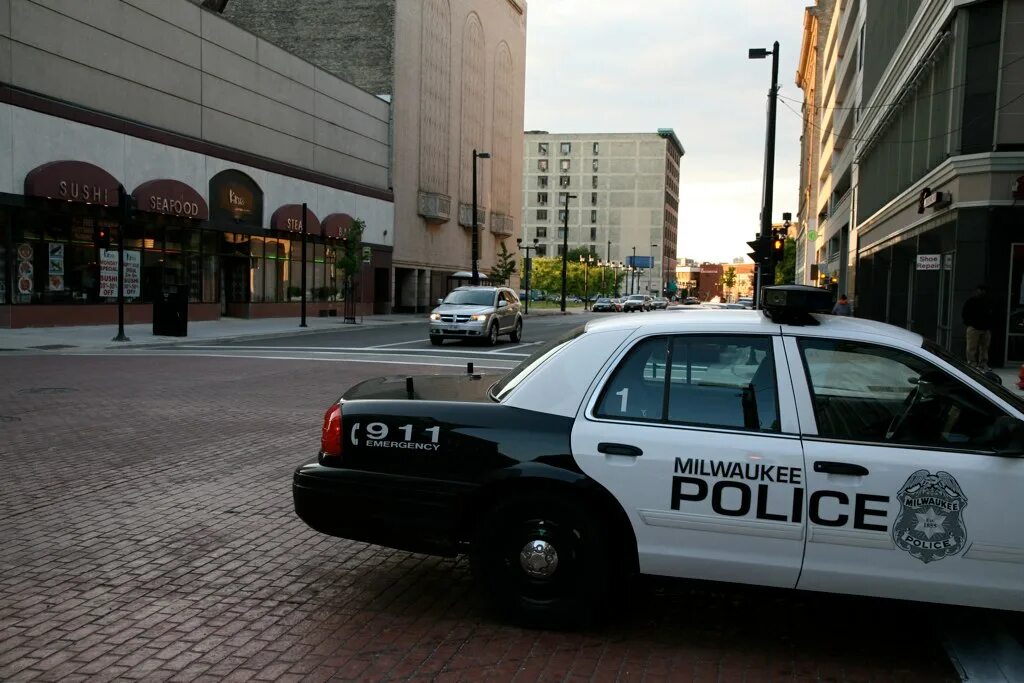 Return police. Полиция висконсин. milwaukee police department. полиция штата висконсин. wisconsin police- milwaukee.