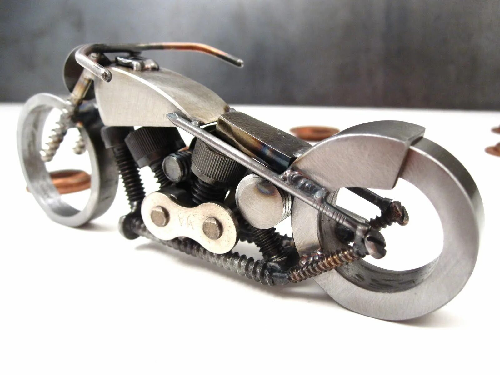 Мотоцикл из металлолома. Самодельные модели мотоциклов. Сувениры из металла. Мотоцикл из шестеренок. Сделай байк