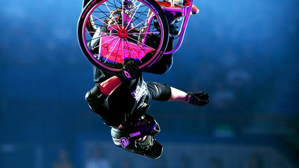 Wheelz. Aaron wheelz fotheringham. Wheelz. Инвалиды каскадёры. Wheelz.