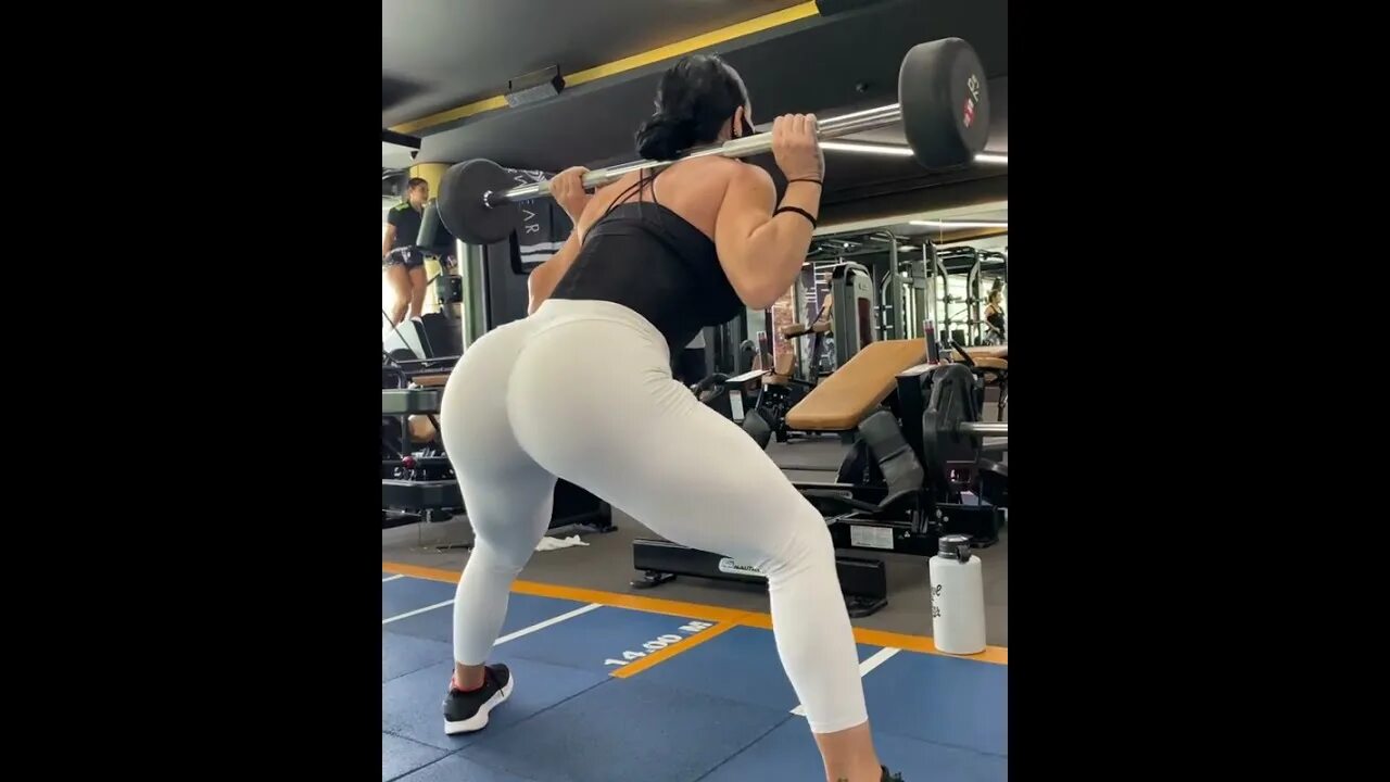 Booty model