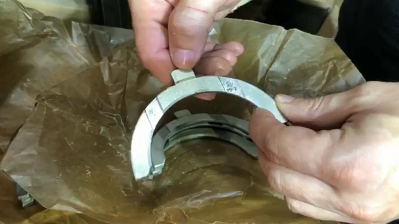 Кольцо сварено из двух полуколец