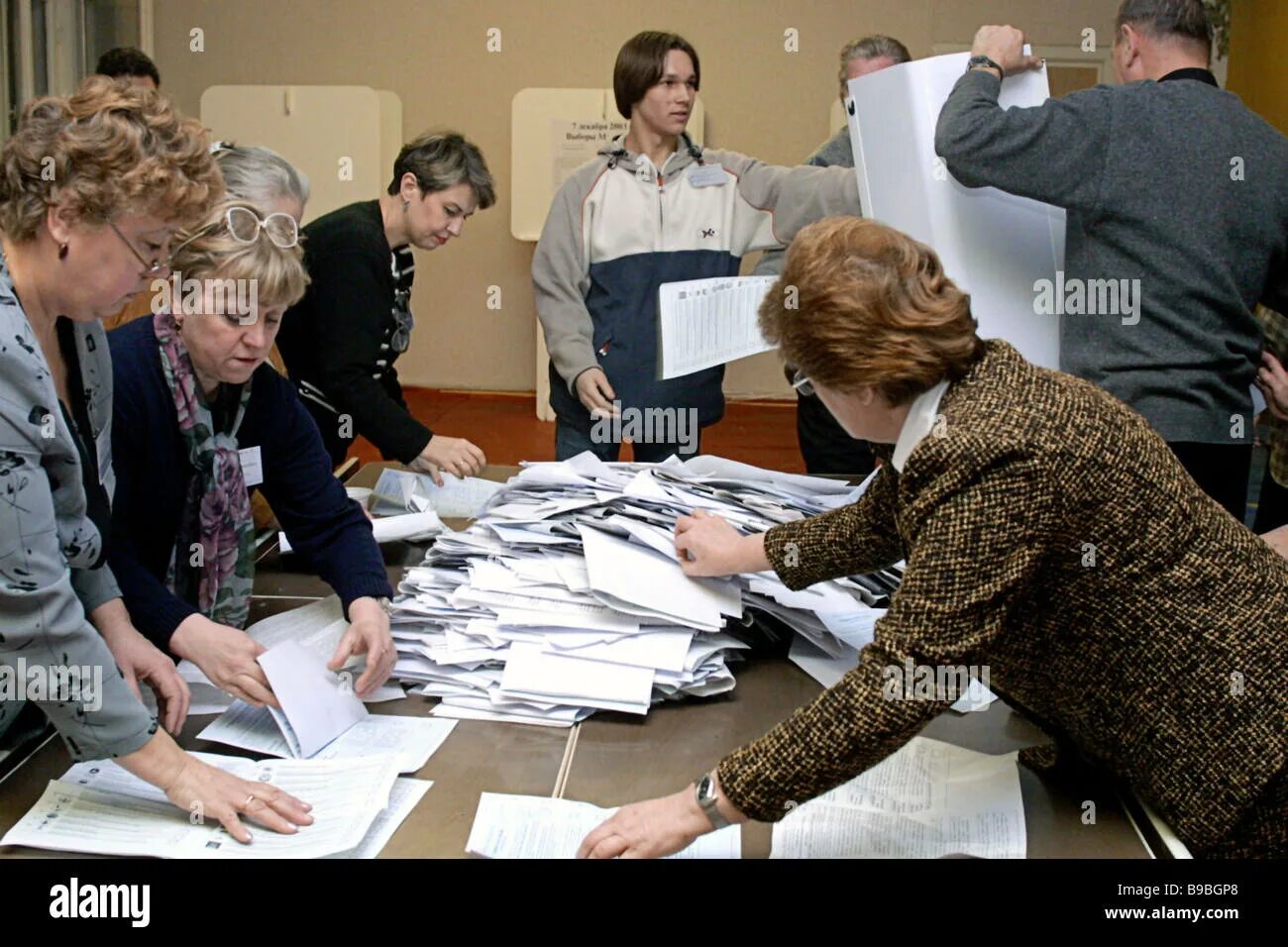 Итоги выборов в госдуму 2003. Выборы 2003. Российские выборы в 2003. Выборы в государственную думу 2003. Итоги выборов в госдуму 2003.