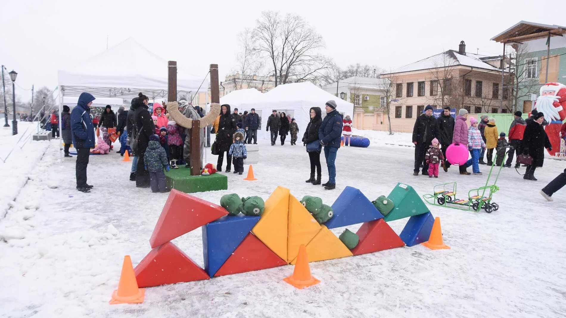 Вологда выходного дня. Площадь федулова вологда. аномальная вологда. 11 января погода в вологде.