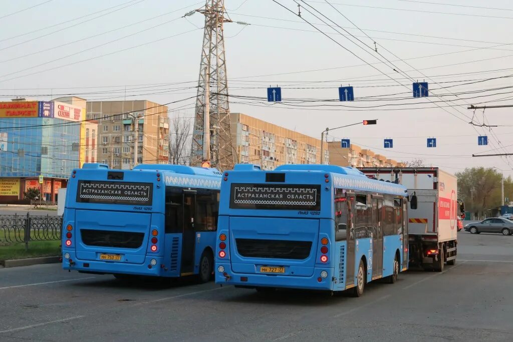 Автобусы астрахань в реальном времени. Автобусы Астрахань. Астраханский автобус. Средние автобусы. Новые астраханские автобусы.