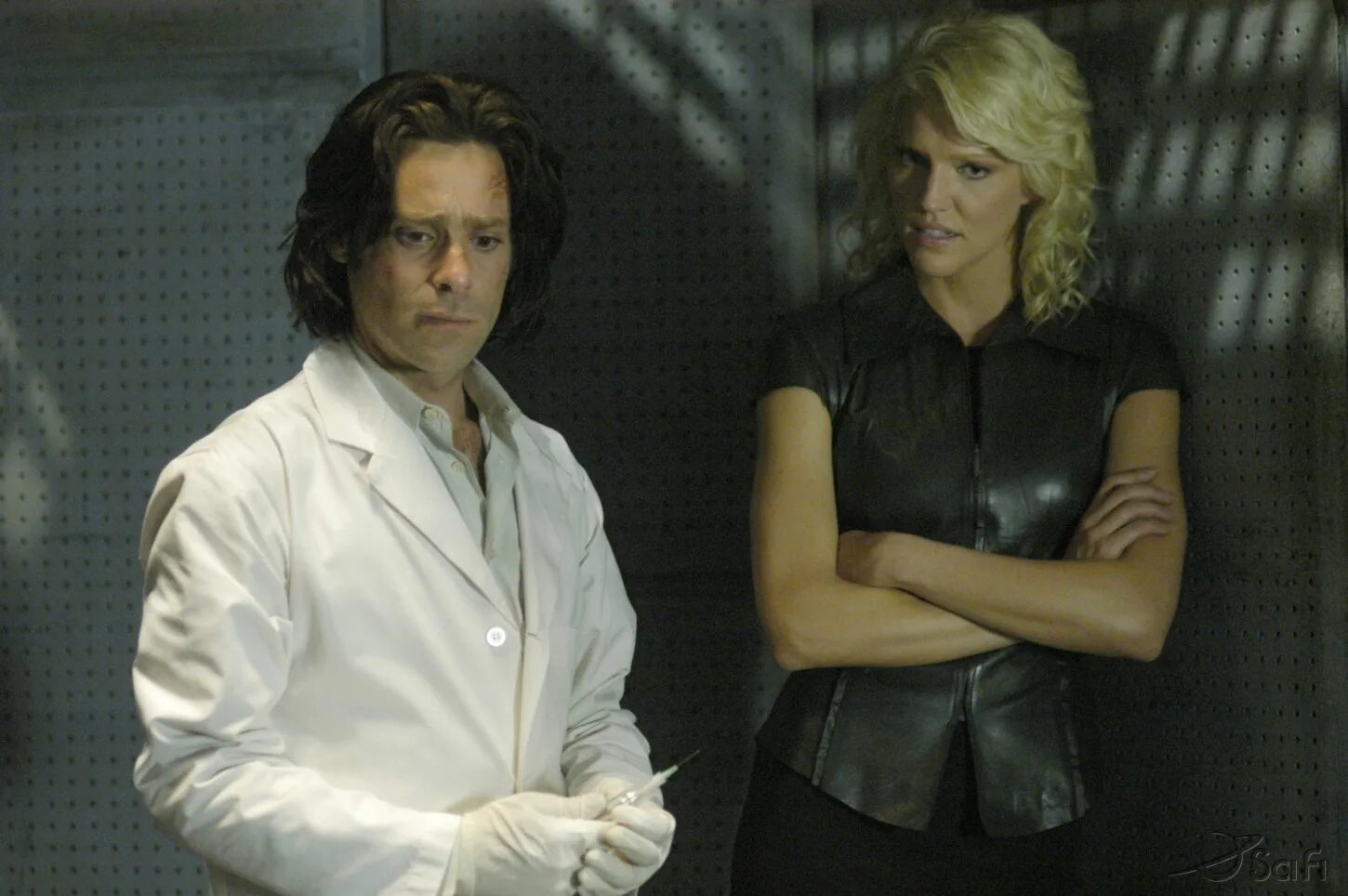 Звездный крейсер галактика: сопротивление сериал 2006. Звездный крейсер галактика: сопротивление сериал 2006. Звездный крейсер галактика: лицо врага сериал. Звёздный крейсер галактика феликс гейта. Battlestar galactica the resistance.