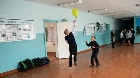 Села прямо в школе