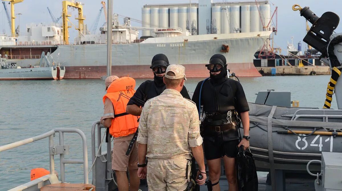 Порт тартус в сирии. Дейр эз зор. Тартус сирия база вмф. Латакия сирия фото. Город изра сирия.