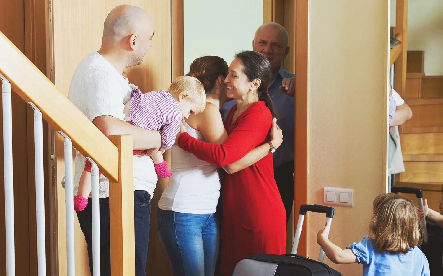 Сон гости пришли в дом. Нежданные гости. Дом для гостей. Приглашаю в гости. Приход гостей.