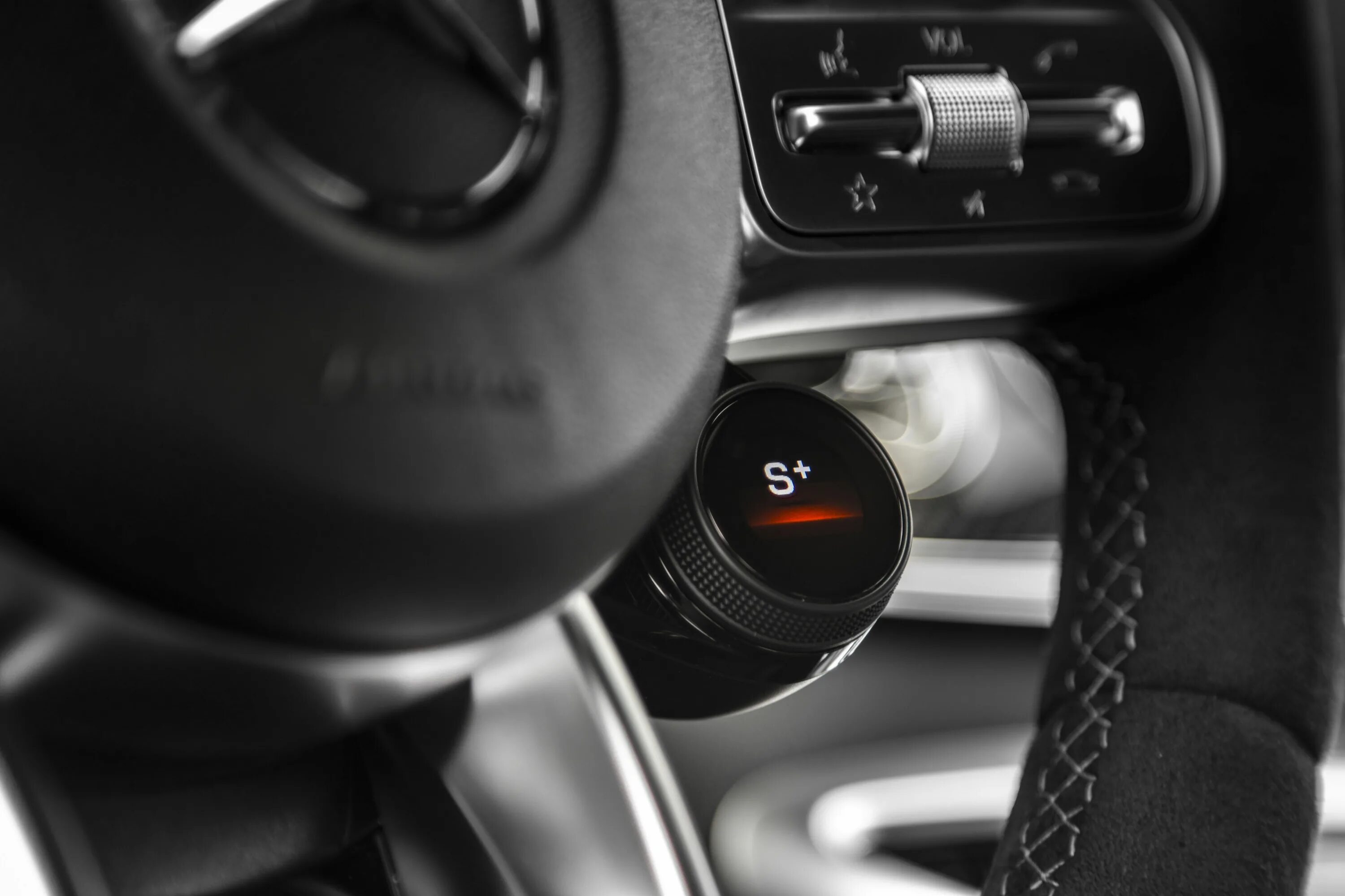 Активация скрытых функций мерседес glc. Спорт режим. Мерседес е200 переключение передач. Индикатор чек cla200. Cla 200 w117.