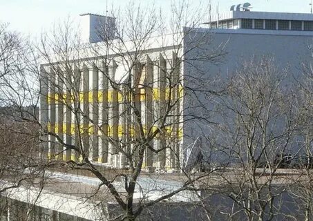 Атаковано посольство