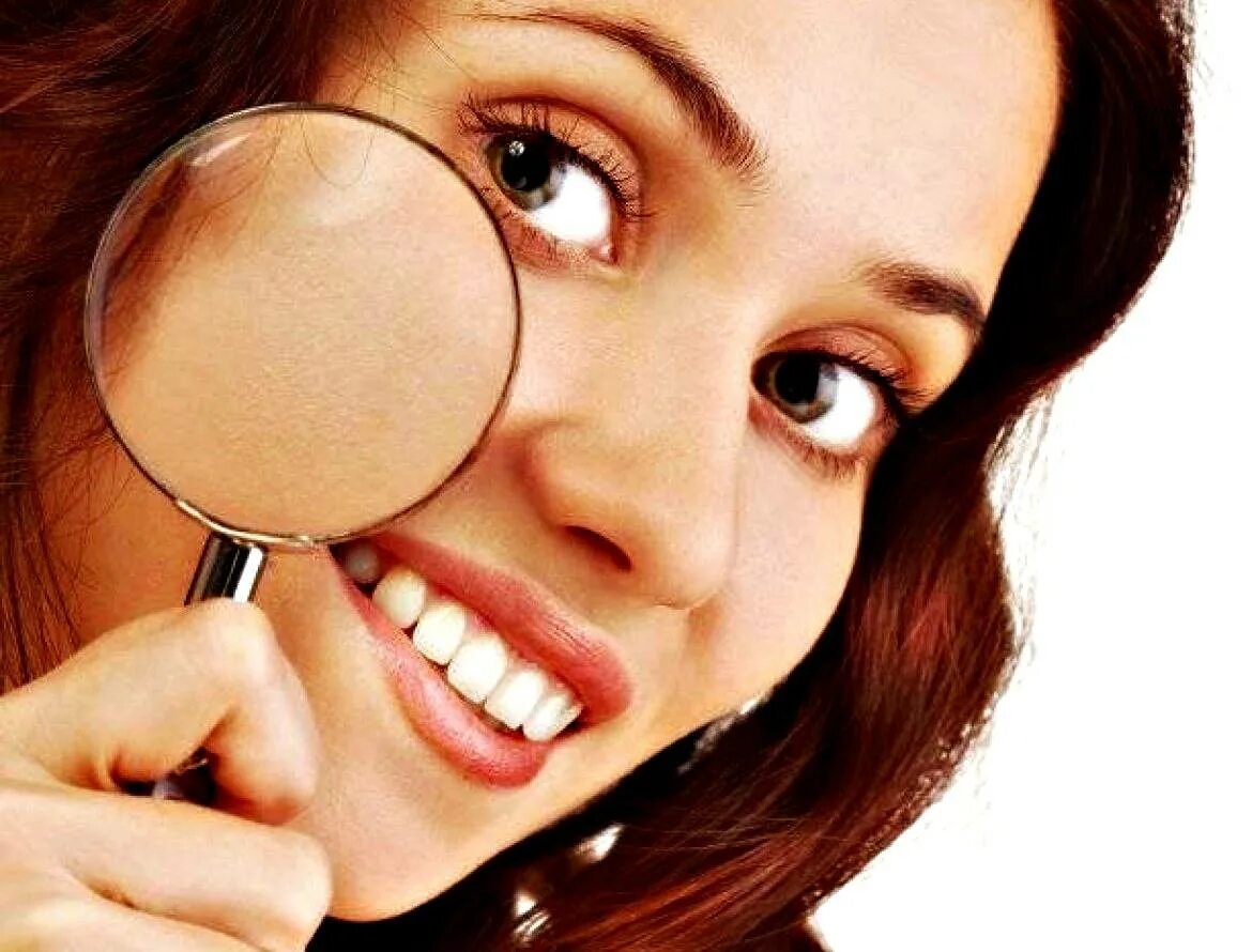 Орошать лицо. Лицо без ретуши. Среднестатистическое лицо. Тональный крем до и после. Лицо девушки без ретуши.