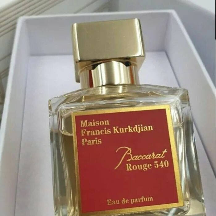 Баккара руж женские. Духи Baccarat rouge 540. Maison Francis Kurkdjian Baccarat 540. Баккара Руж 540 оригинал. Maison Francis Kurkdjian Baccarat rouge 540 оригинал.