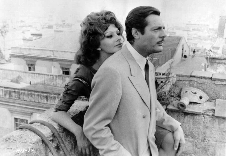 Брак по-итальянски (Matrimonio all'italiana) (1964, фильм) - "Когда она заводила