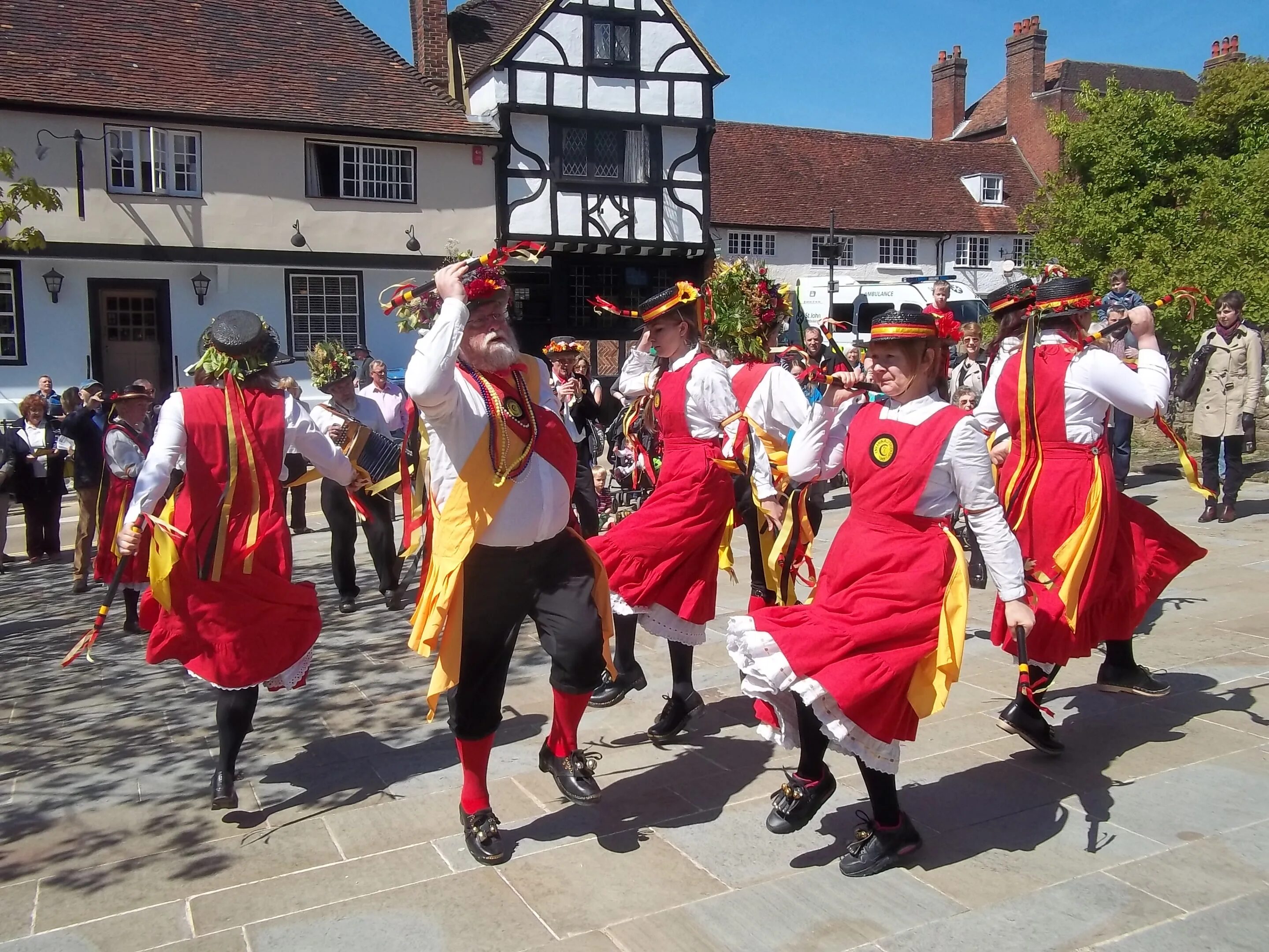 Праздник моррис дансинг великобритания. Morris dance. Morris dance. Праздник моррис дансинг. Моррис дансинг великобритания.