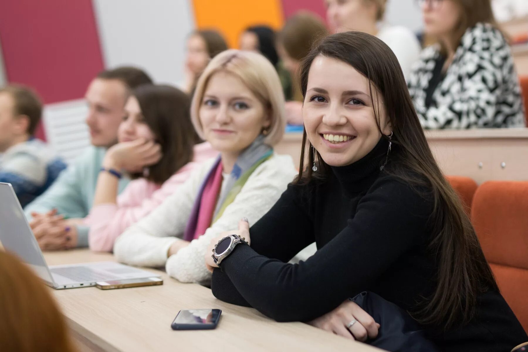 Уральский гуманитарный институт ЕКБ. Гуманитарный университет Екатеринбург УРФУ. УРФУ гуманитарный институт внутри. УРФУ абитуриенту 2022.