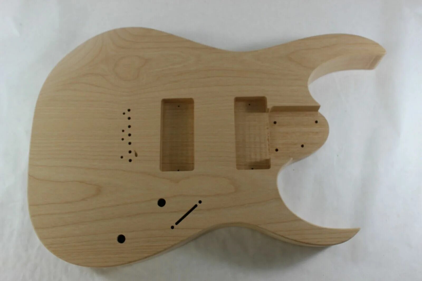 Дека кор. Ibanez 7 струн. ibanez rg hardtail. корпус ibanez rg. бас гитара ibanez корпус под дерево.