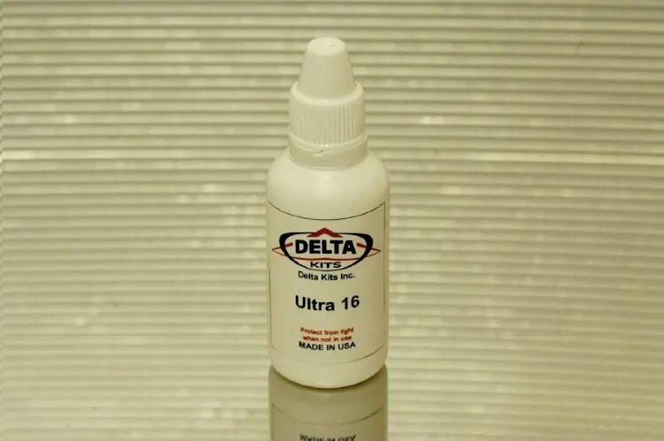 Полимер для ремонта стекол poly 500 pl-108 с голубым оттенком 28 мл. (полимер для ремонта автостекол). Полимер poly 200 (pl-105). Полимер антискол для ремонта трещин. Клей полимер для ремонта лобового стекла.