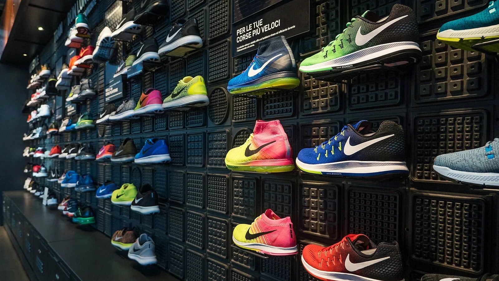 Hype shop кроссовки Nike. Nike Nike Nike Nike Nike. Nike adidas Magazin. Nike Magazin Turkiya. Где находится найк