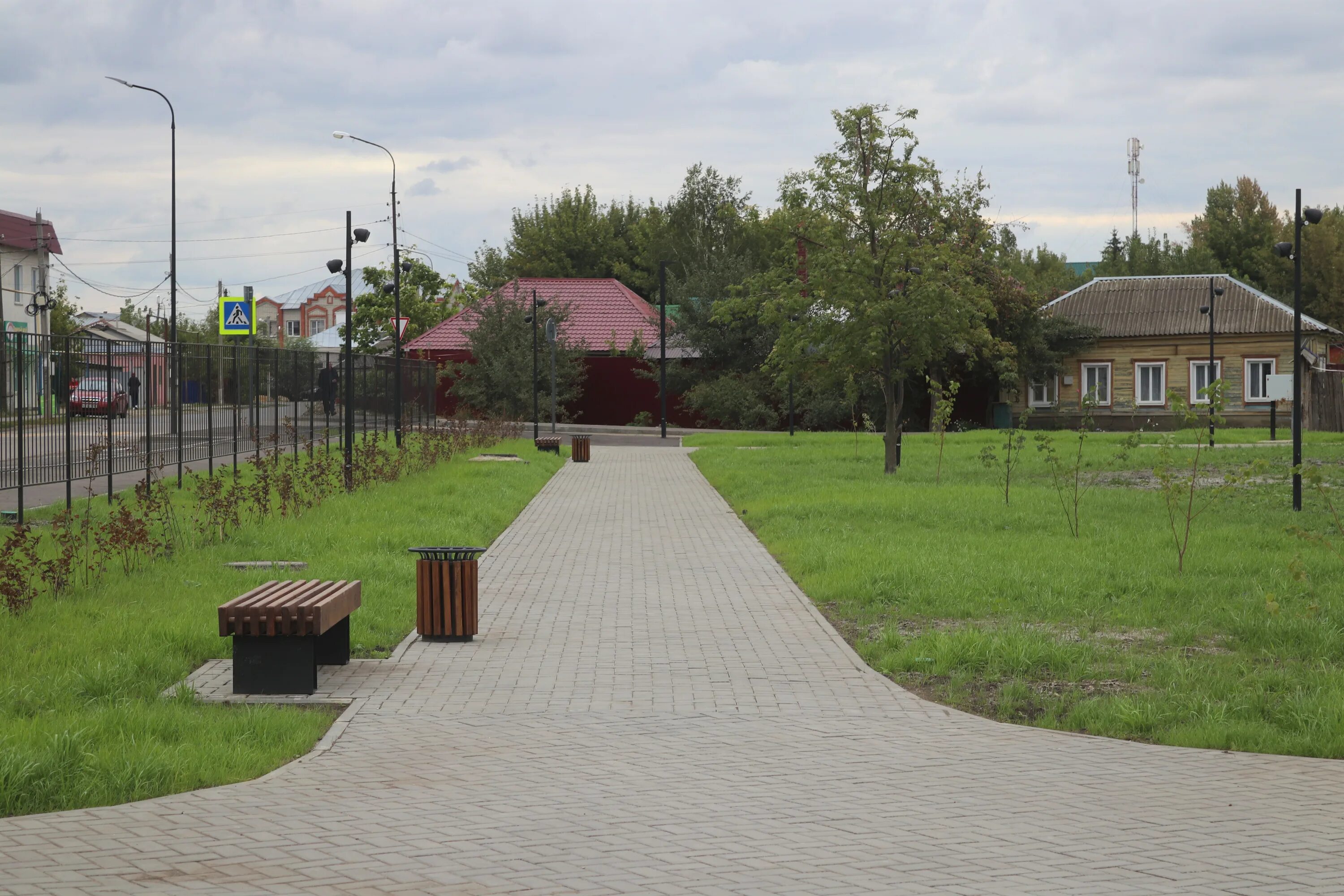 Калининск. Парк Калининск Саратовская область. Калининск новый парк. Зеленая зона общественного парка. Реконструкция Демского парка.