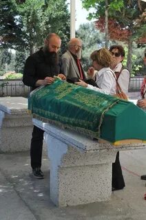 Где похоронили султана