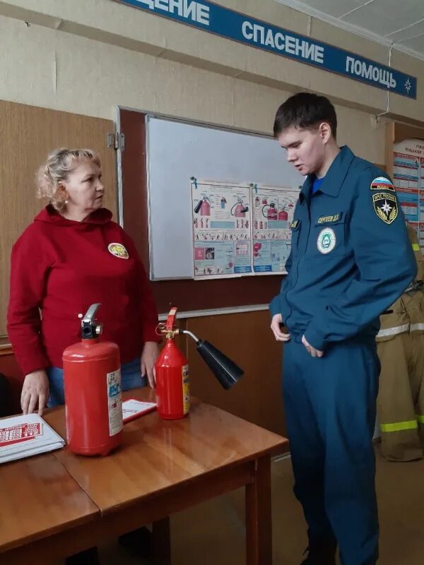 Когда отмечается день огнетушителя. День огнетушителя. день рождения огнетушителя 7. 7 февраля день рождения огнетушителя. 7 февраля день огнетушителя мчс.