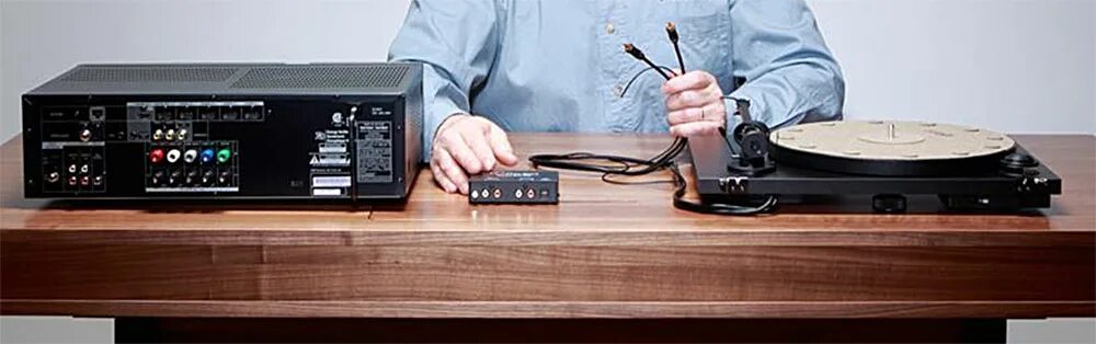 Connecting a playback device PMA-2500NE
