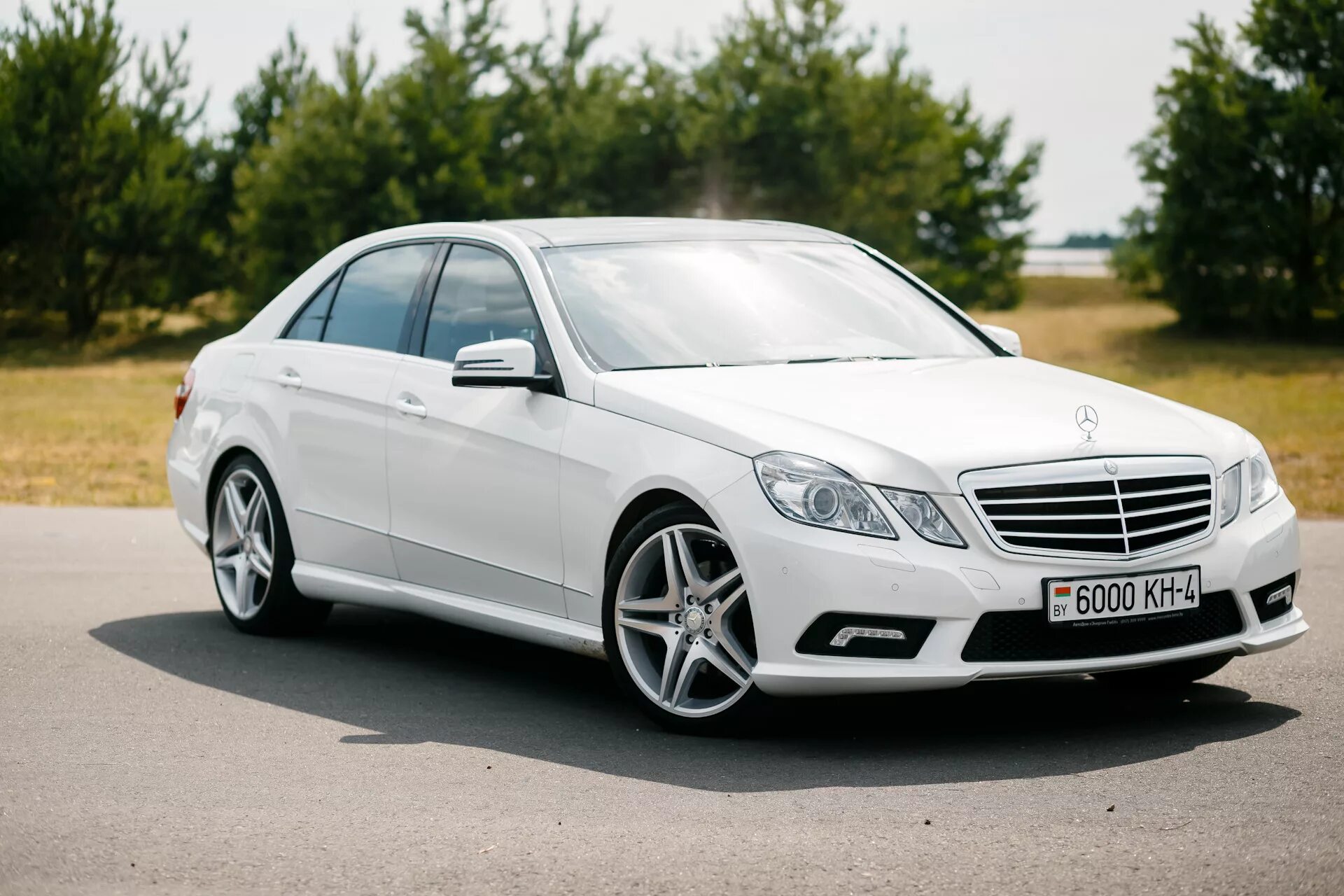 Купить мерседес е 212. Mercedes-Benz w212. Mercedes Benz e class w212. Mercedes e class 212. Mercedes Benz е-class (w212).