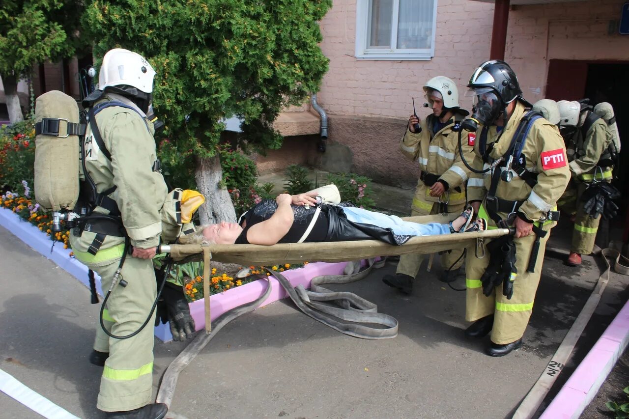 Воздушная тревога новокуйбышевск. МЧС В действии. Бытовые ЧС. МЧС РФ В действии. МЧС Орловской области.