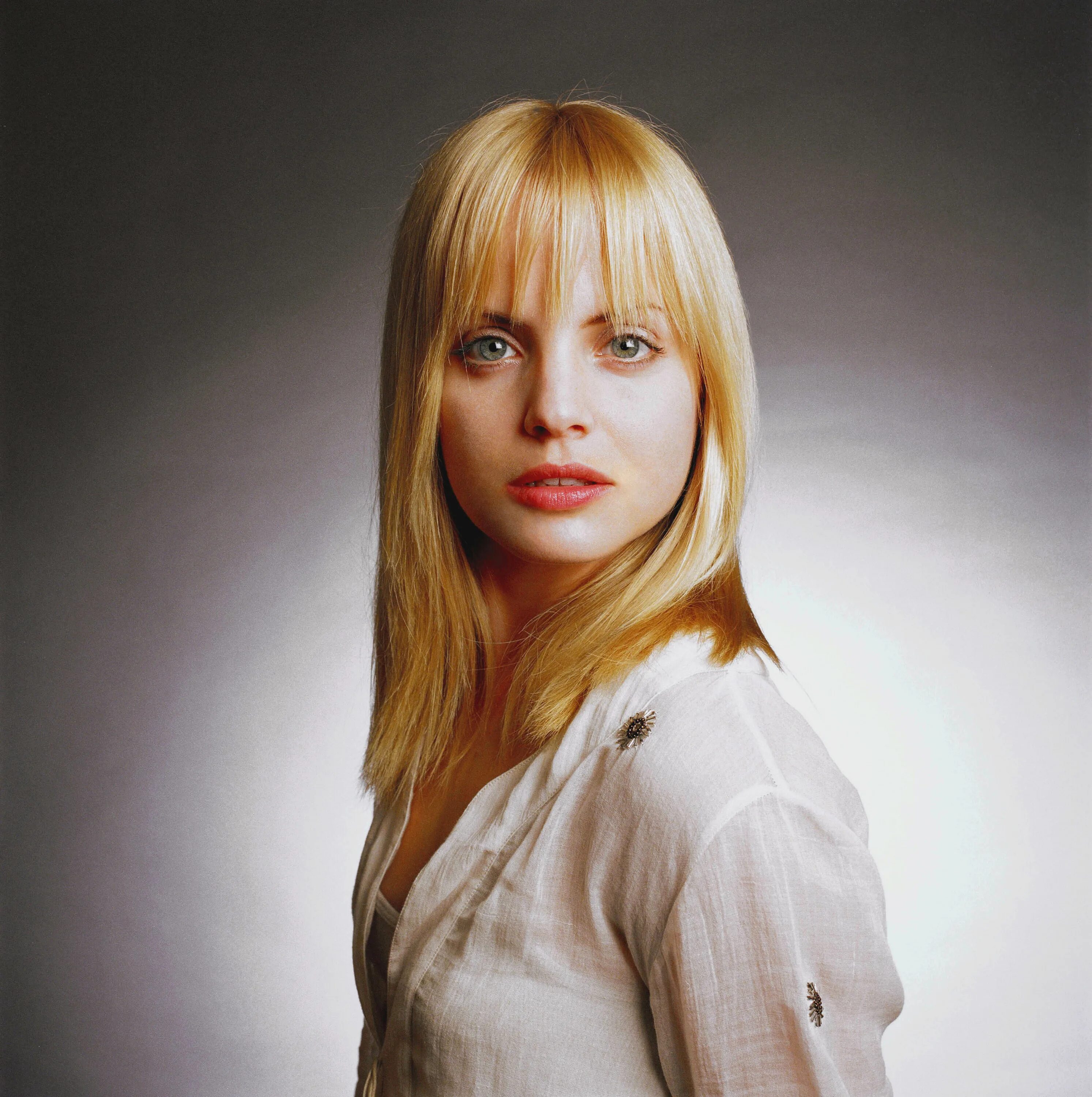 Мина сувари. Mena alexandra suvari. мена сувари фотосессии. мина сувари американская история ужасов.