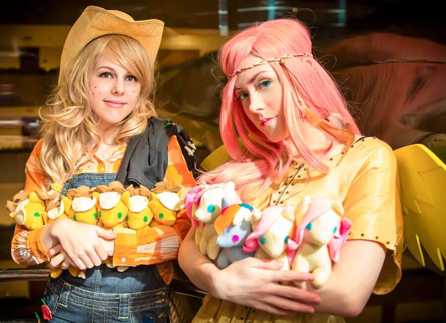 Cosplay compilation. Косплей пони. Эпл Джек косплей. Эпплджек косплей. Applejack косплей.