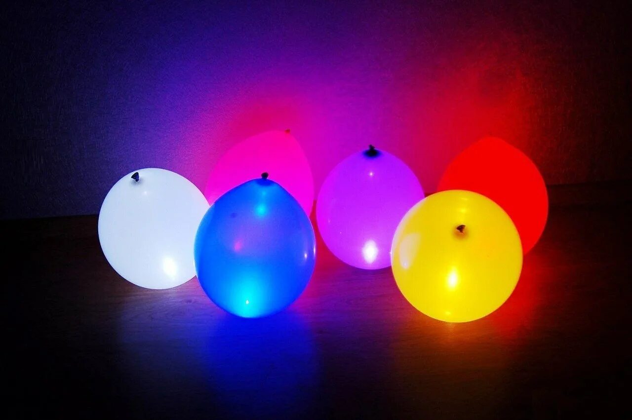 Светящиеся шары. Светящийся led шар bobo. Светящиеся шарики. Шар баблс бобо. Светящийся led.
