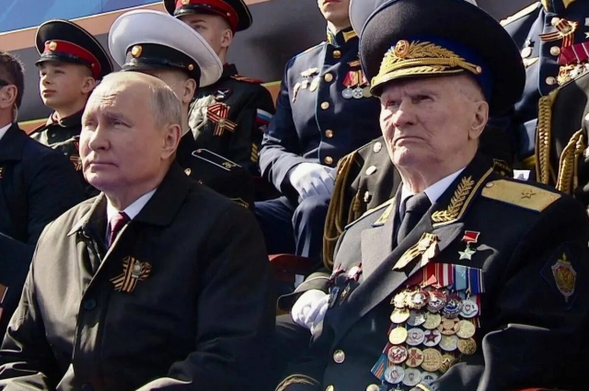 Шойгу доложил Путину о готовности войск к Параду Победы на Красной площади