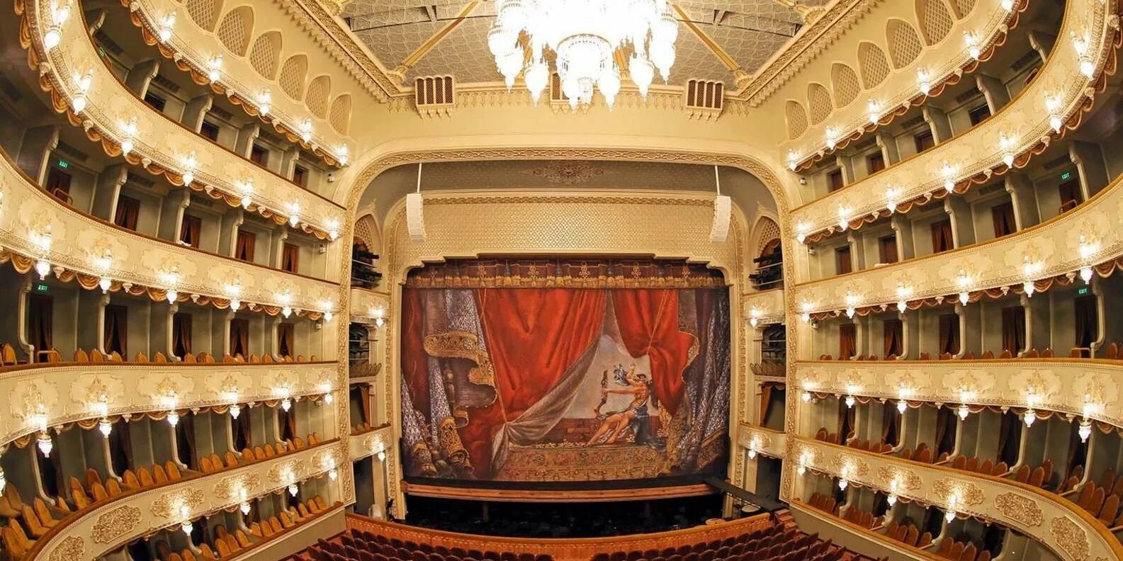 Opera and ballet theatre