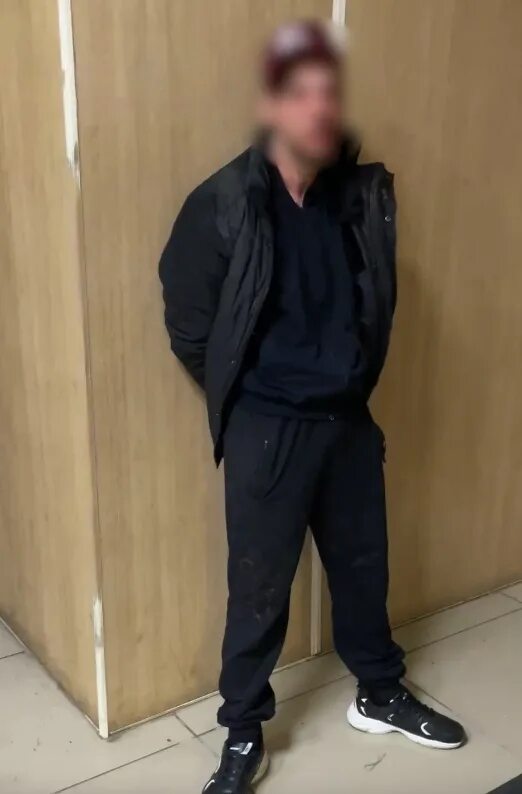 Избитый питер фото В Петербурге задержали агрессивного клиента кафе, избившего официантку