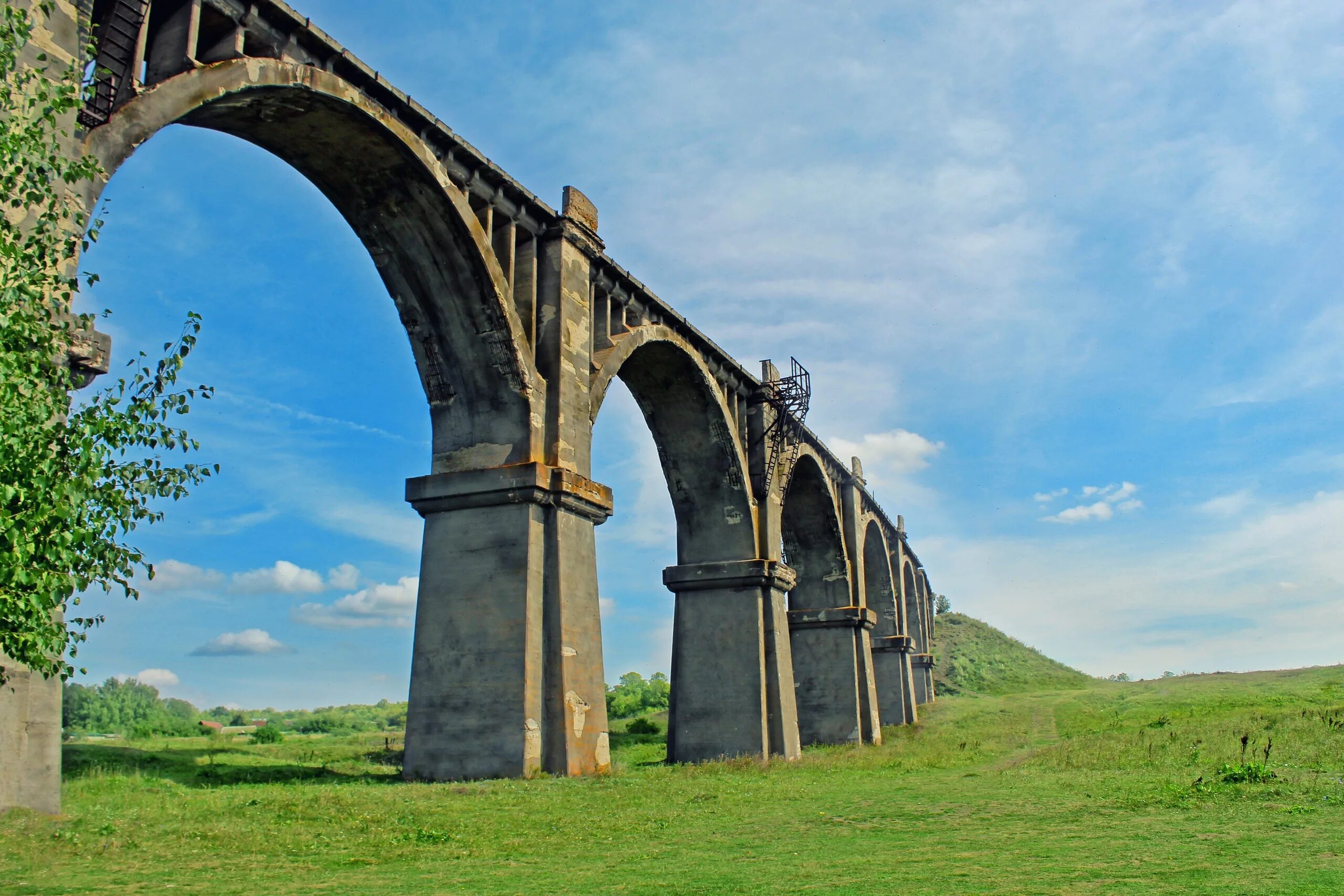 Малый бельт пролив. Новый муромский вантовый мост. Б в г д е мост. Новый мост коллонтай. Мост сан фиерро красный.