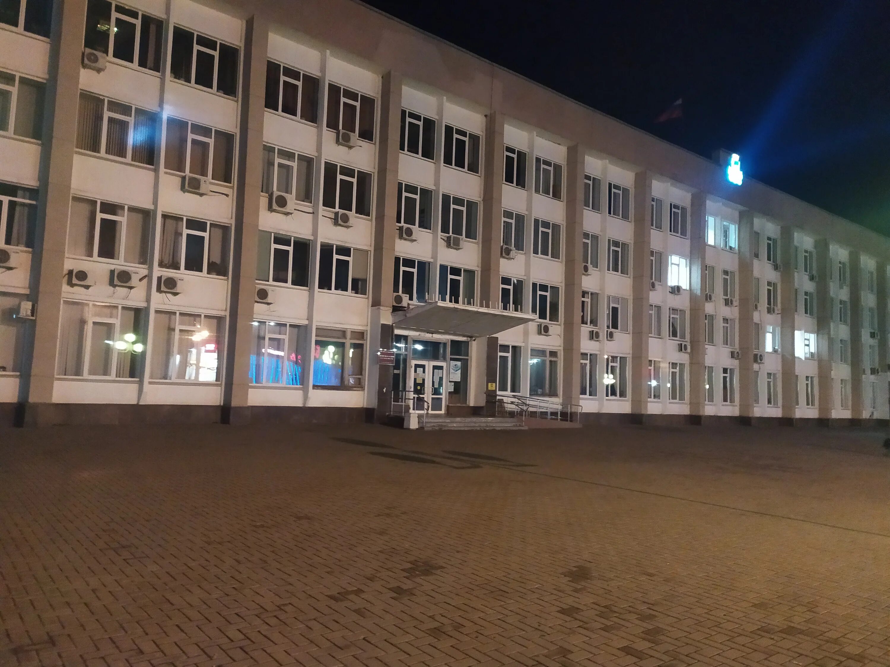 14 школа железногорск курская область. железногорск курская область улицы. площадь города железногорска курской области. администрация города железногорска. железногорск.