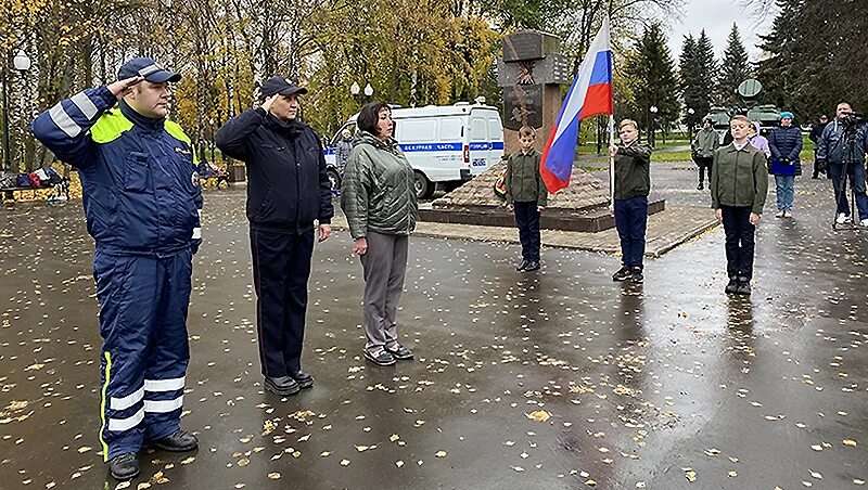 21 22 23 октября. Конкурс на страже правопорядка. Сотрудники ДПС Рыбинск. Праздник в парке. Компьютеризация на страже правопорядка.