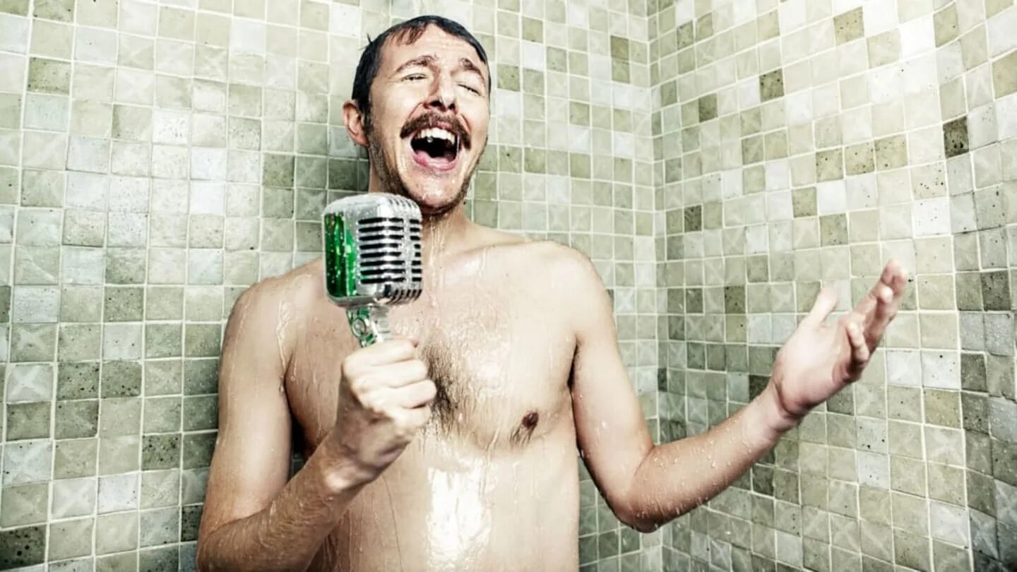 Take to singing. Человек в душе. Пение в душе. Мужчина в ванной. Петь в душе.