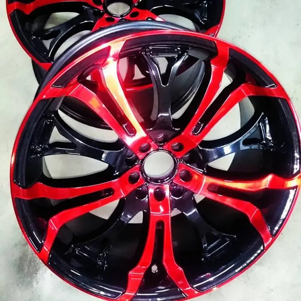 Порошковая краска диски на авто. Диски в порошковой краске. Покрасить диски машине. Покрасить диски машине. Покрашенные диски.