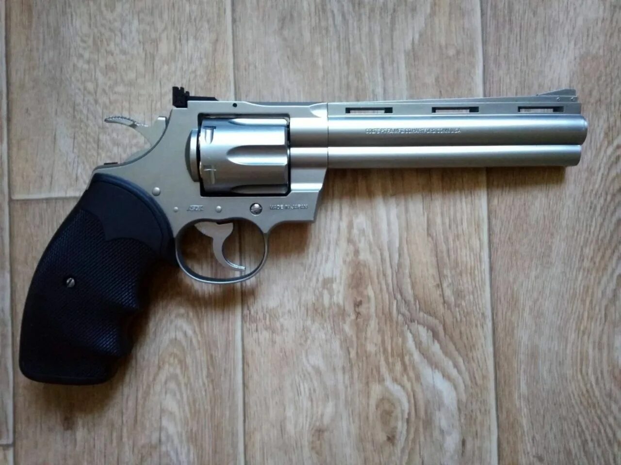 Colt python 6. Colt python 6 inch. револьвер colt python 6 inch. colt python 8 inch.