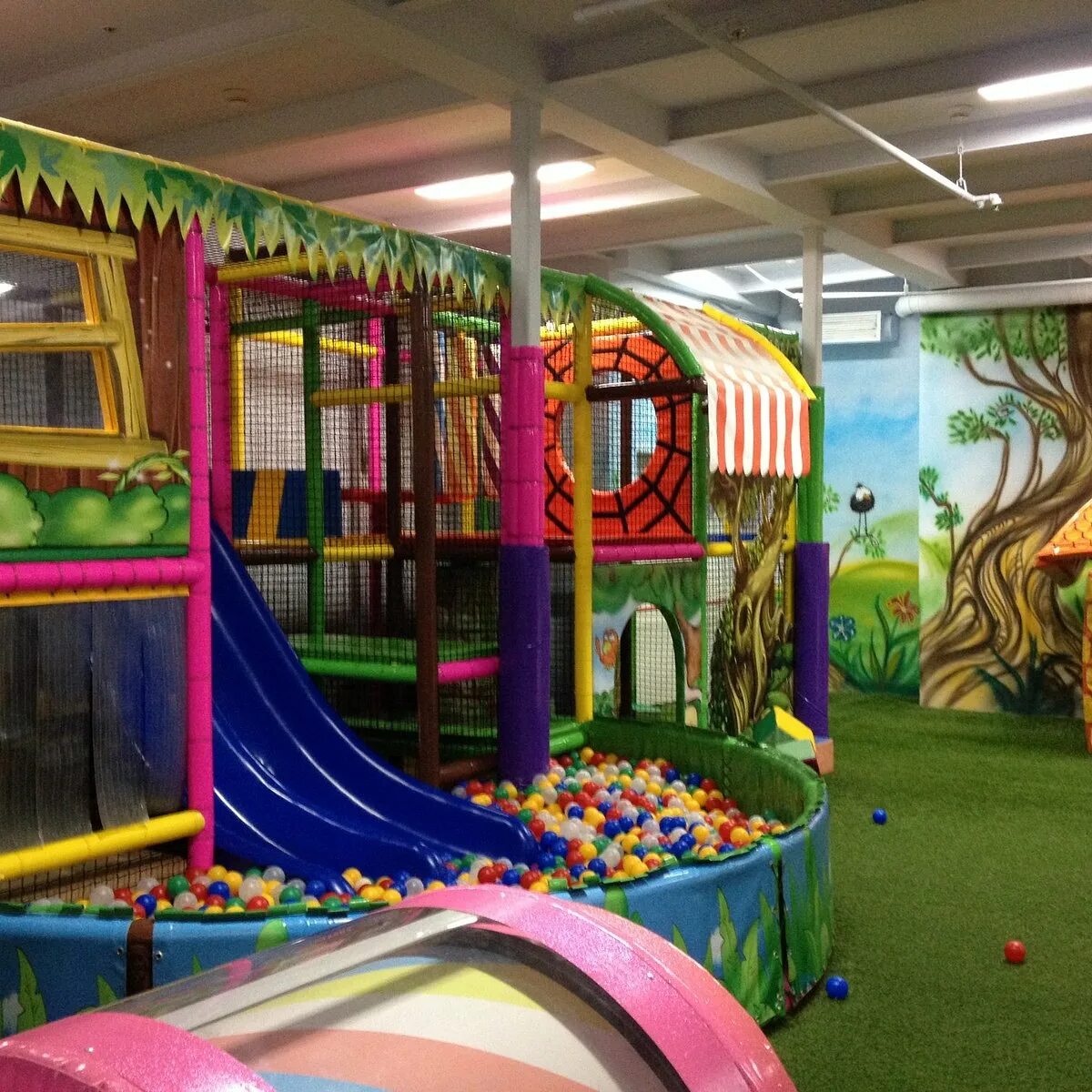 Тц июнь мытищи парк джоки джоя. Joki joya солярис. Джоки джой мытищи. Джоки джоя мытищи. Джоки джой мытищи.