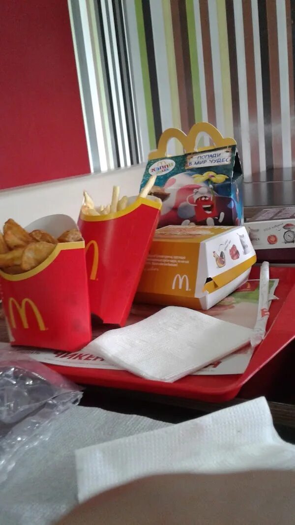 Макдоналдс в татарстане. Вкусно и точка казань казань. Вкусно и точка бугульма. Макдоналдс бугульма. Макдоналдс бугульма.